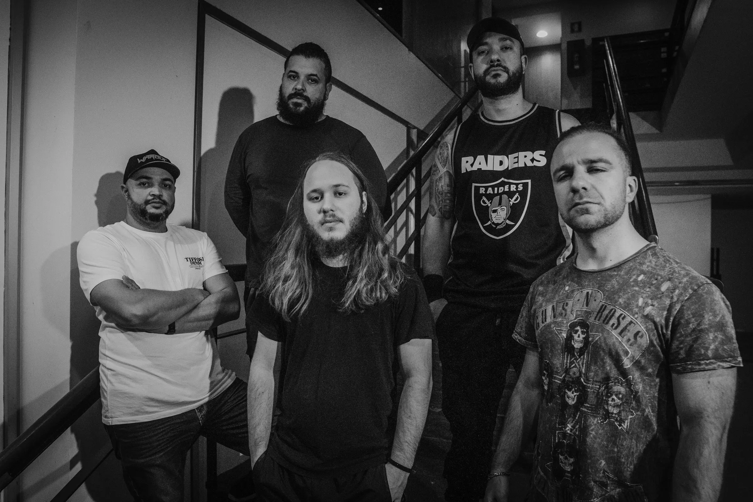 Straight Against Fall em ensaio